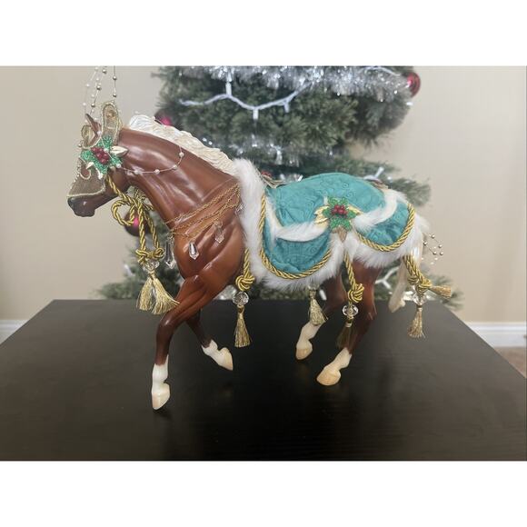 Breyer Other - Breyer Holiday Christmas 2019 Minstrel Horse. Nice!!